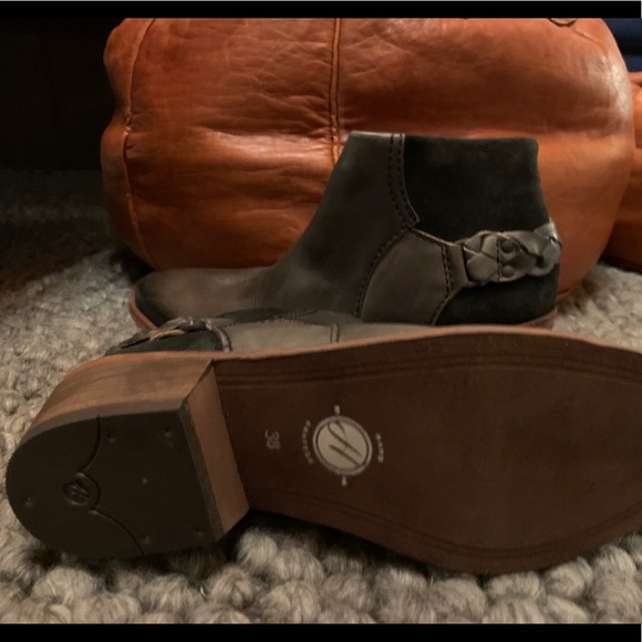NWB. H by Hudson Triad Booties - Picture 4 of 5